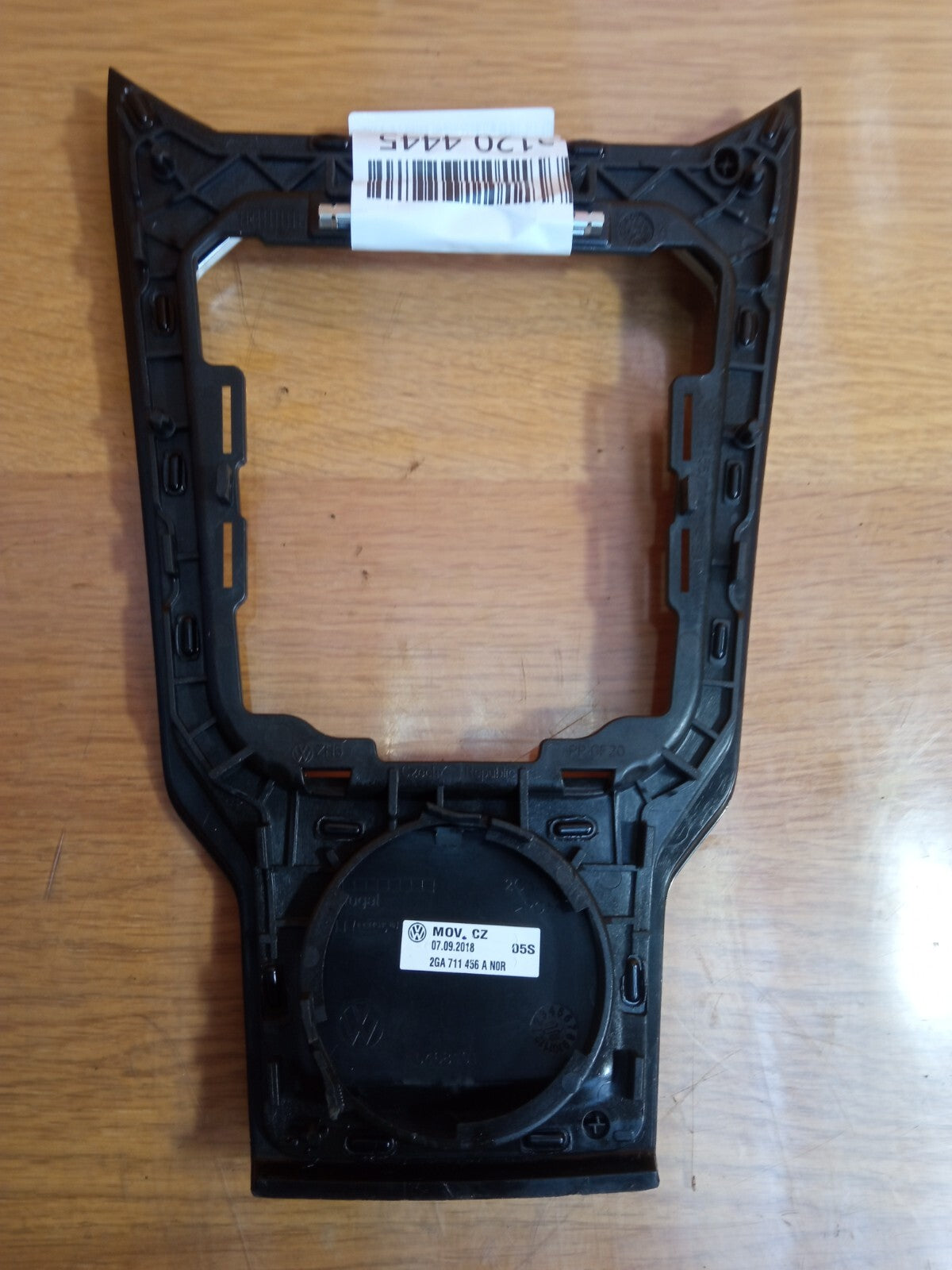 ✅VW T-ROC R-LINE 2018 CENTRE CONSOLE GEAR KNOB SURROUND COVER 2GA711456A A120 - Image 5