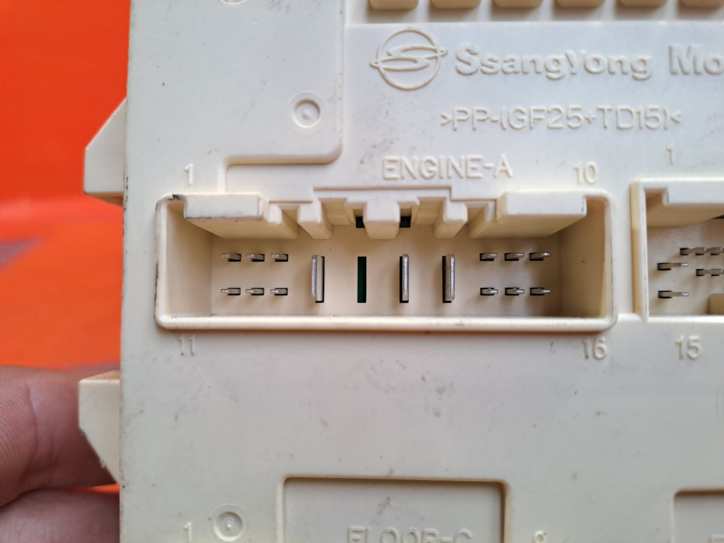 2015 SSANGYONG TIVOLI ELX 1.6P RELAY FUSE BOX 82150-35240 + WARRANTY A221 - Image 11
