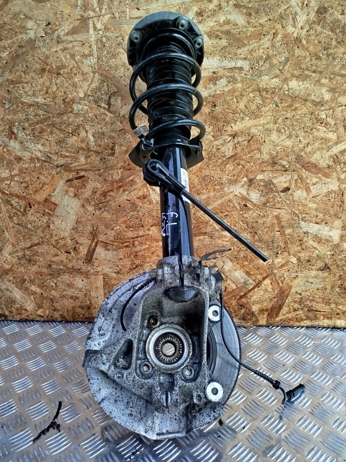 ✅BMW 2 Series F45 216D Luxury 2017 1.5 Diesel FRONT LEFT SUSPENSION LEG HUB A231 - Image 11