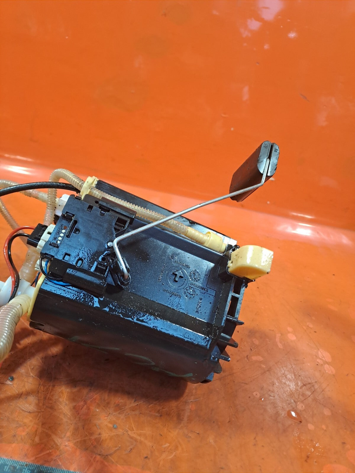 ✅2011 LAND ROVER DISCOVERY 4 L319 3.0D FUEL PUMP SENDER UNIT AH22-9039-BD A239 - Image 9