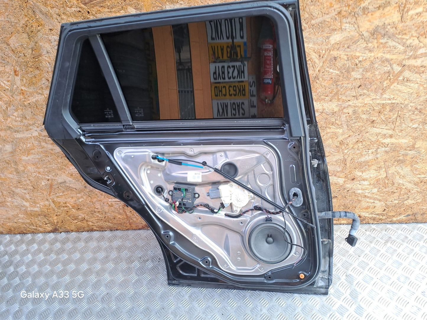 ✅MERCEDES E300 W212 2.1 DIESEL 2013 REAR LEFT DOOR BARE BLACK Warranty A271 - Image 12