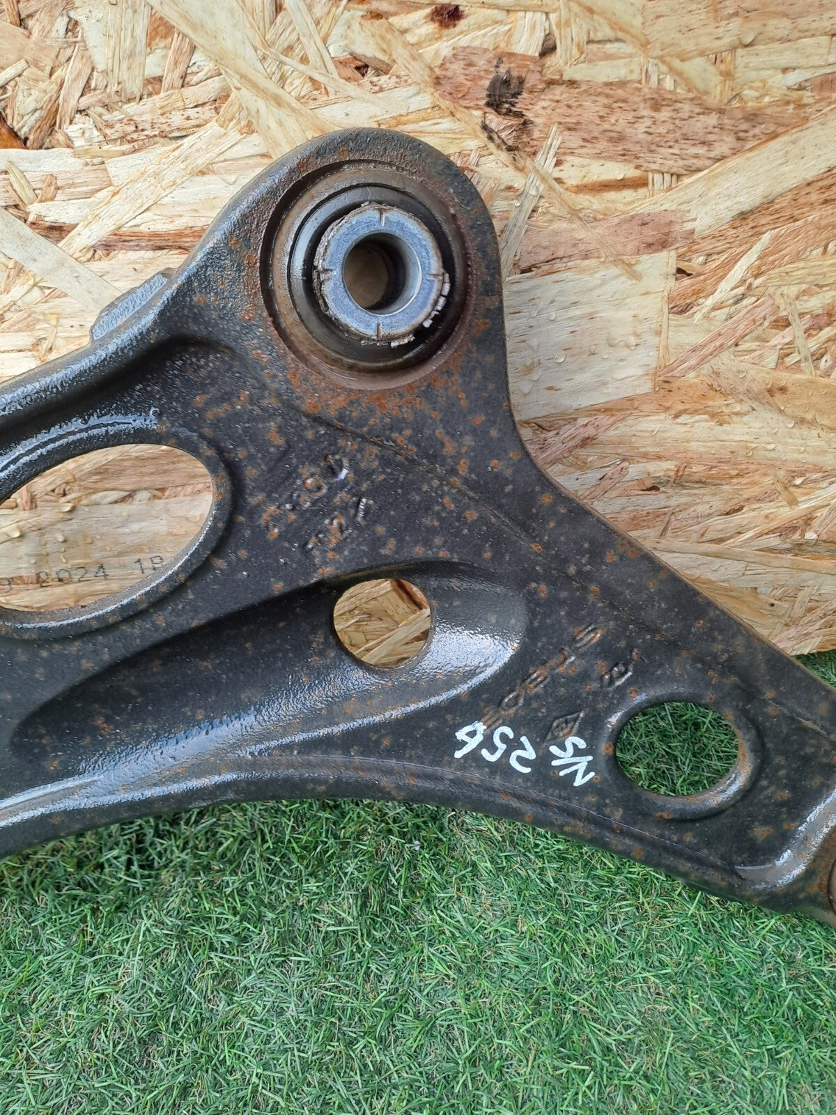 ✅RENAULT Trafic III Sl27 2016 1.6 Diesel FRONT LEFT LOWER CONTROL ARM WISHBONE - Image 4
