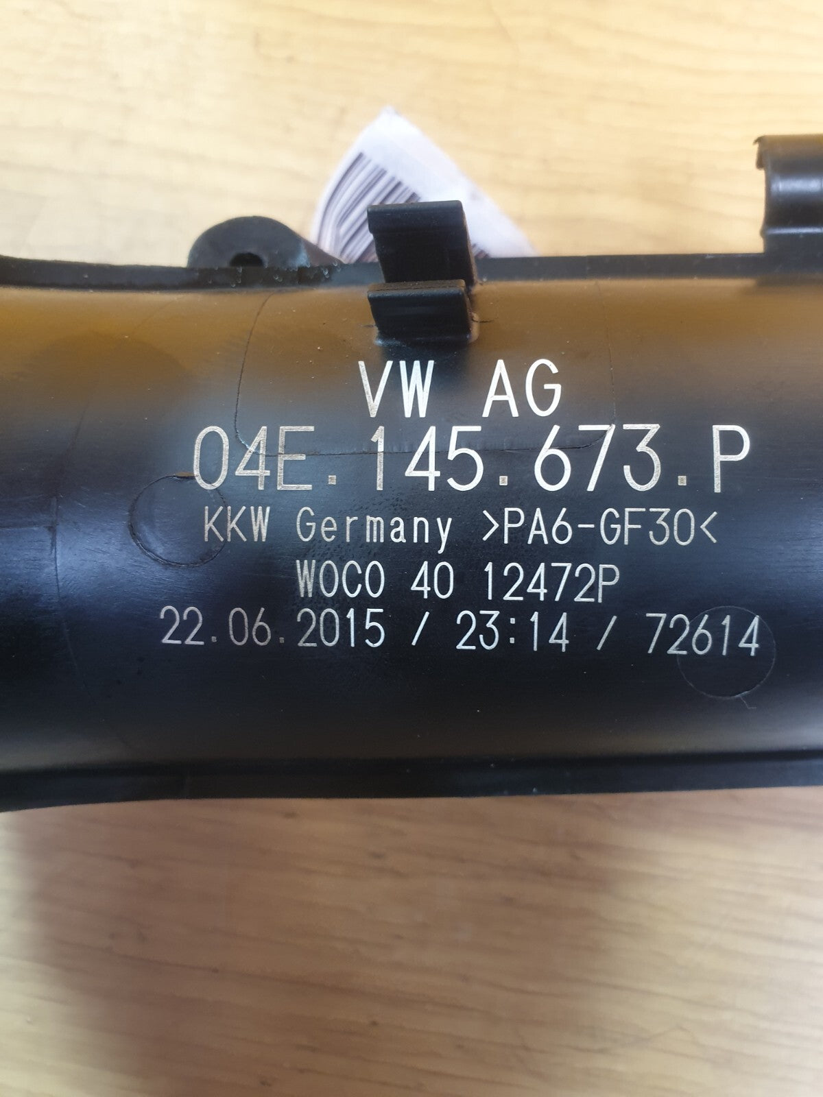 ✅AUDI A3 E-TRON 1.4 PETROL 2015 AIR INTAKE PIPE 04E145673P Warranty A204 - Image 9