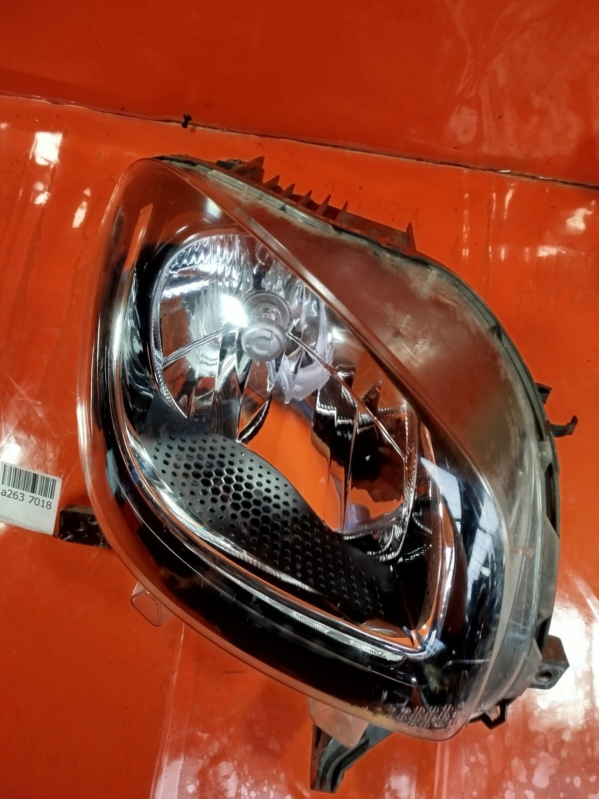 ✅SMART EQ FORFOUR 2020 FRONT RIGHT HEADLIGHT Broken Bracket - Image 2