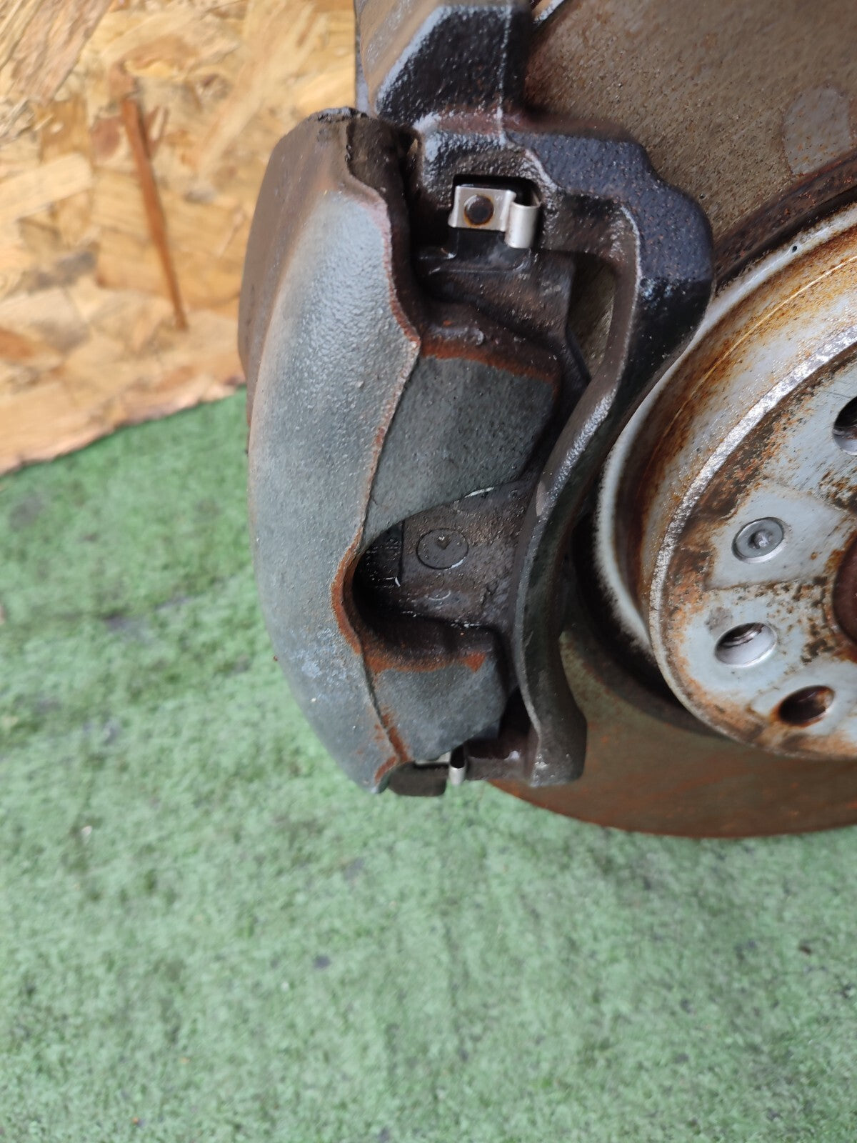 ✅Audi A3 E-Tron 2015 1.4 Petrol FRONT LEFT SUSPENSION LEG HUB 5Q0407251A A204 - Image 10