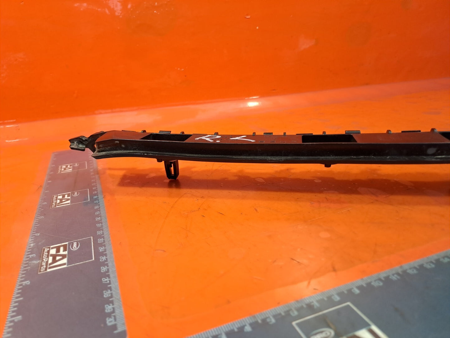 TESLA MODEL 3 LONG 2024 REAR LEFT WING SUPPORT BRACKET 1762734-00-C 1757097-00-D - Image 6