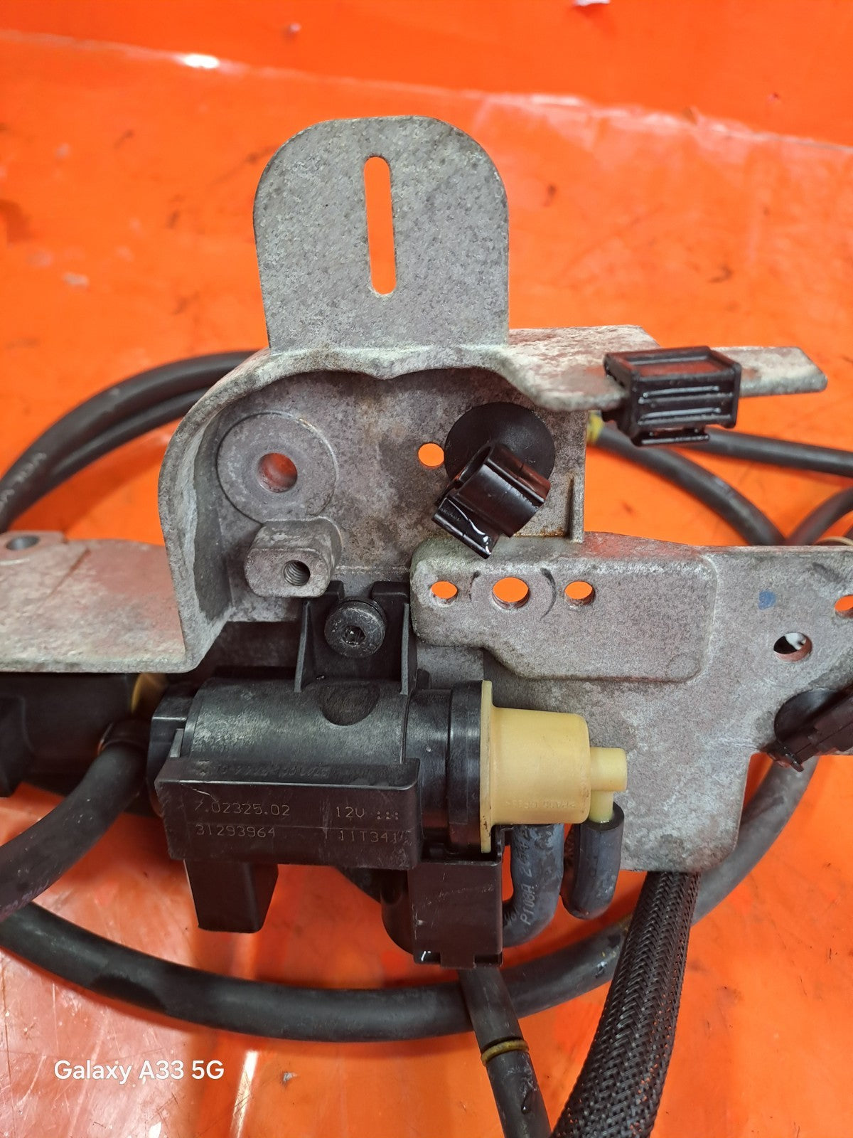✅VOLVO XC60 SE AWD 2.4 DIESEL 2012 SOLENOID VALVE & BRACKET 31319292 Warranty - Image 8