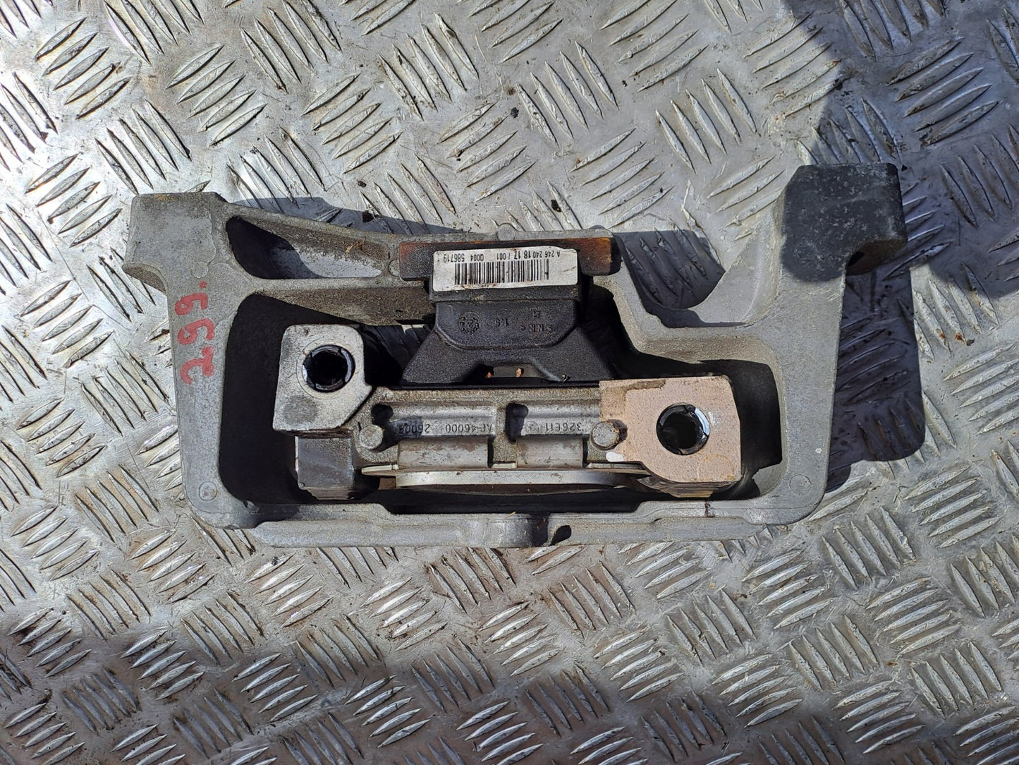 ✅MERCEDES B180 W246 1.8 DIESEL 2012 ENGINE MOUNT A2462401817 Warranty A299 - Image 8