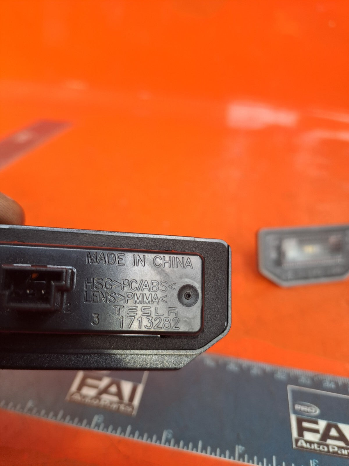 TESLA MODEL 3 LONG 2024 LICENCE PLATE LIGHT PAIR 1713282-00-A Warranty A207 - Image 12
