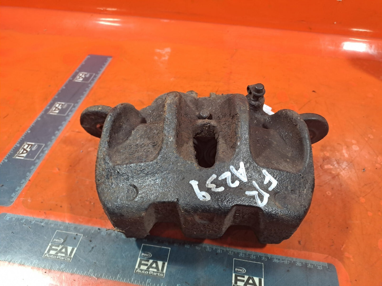 ✅2011 LAND ROVER DISCOVERY 4 L319 3.0D FRONT RIGHT BRAKE CALIPER + WARRANTY A239 - Image 1