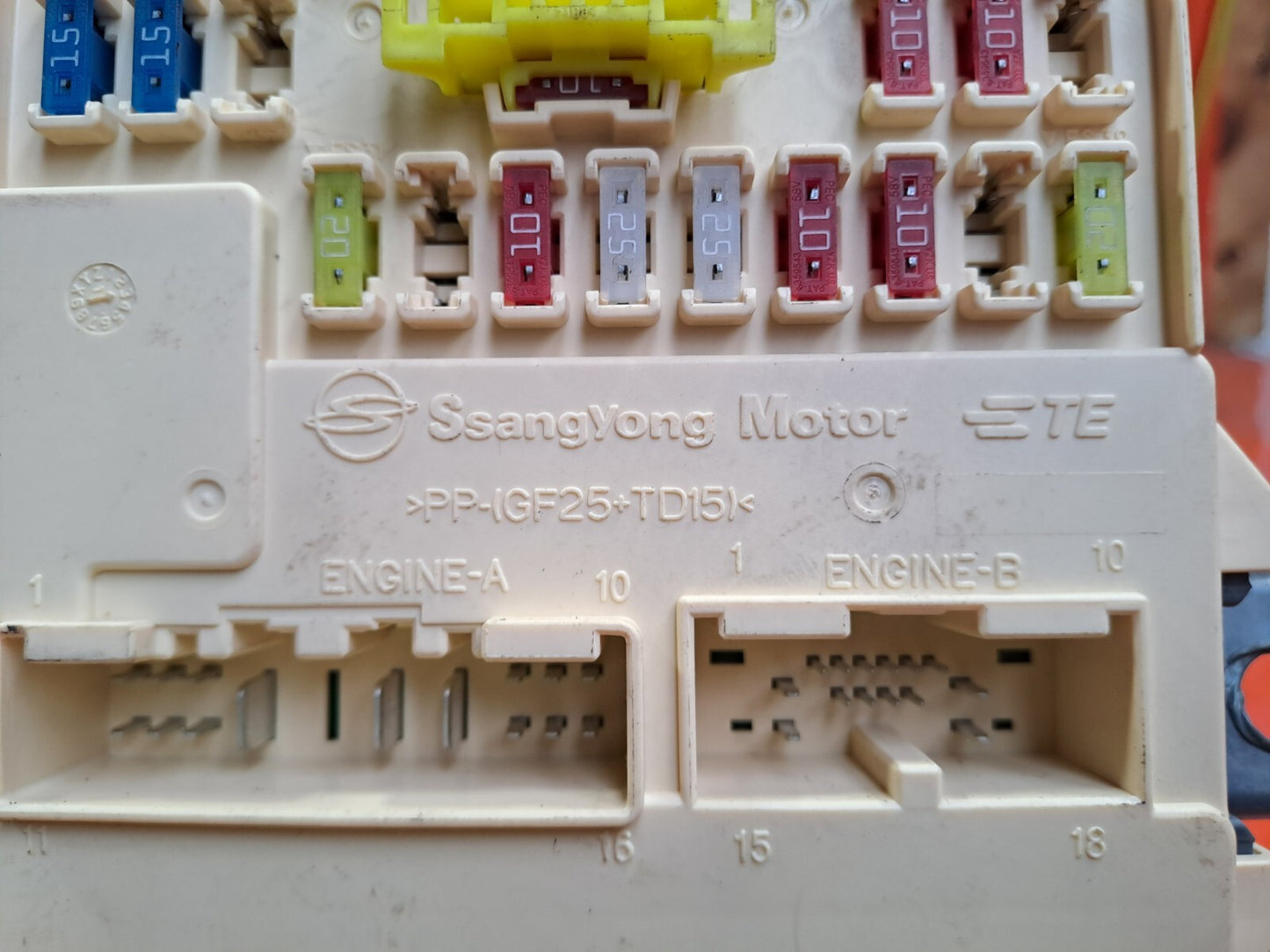 2015 SSANGYONG TIVOLI ELX 1.6P RELAY FUSE BOX 82150-35240 + WARRANTY A221 - Image 10