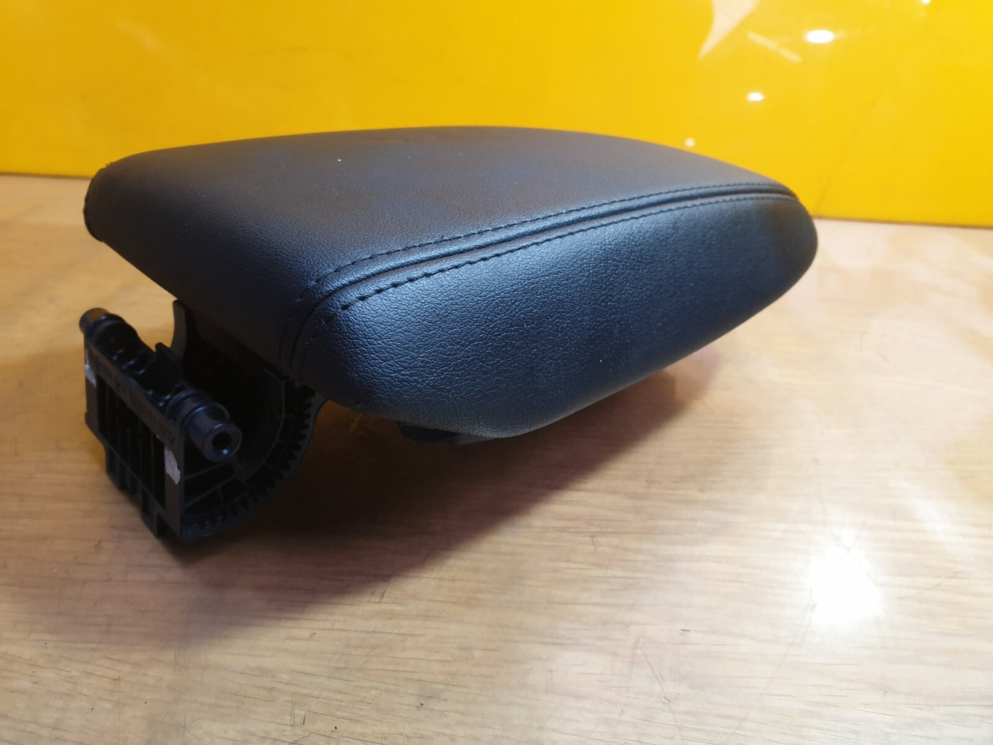 ✅2022 FORD FOCUS ACTIVE 1.5D CENTRE CONSOLE ARM REST JX7BA045C74A WARRANTY A136 - Image 9
