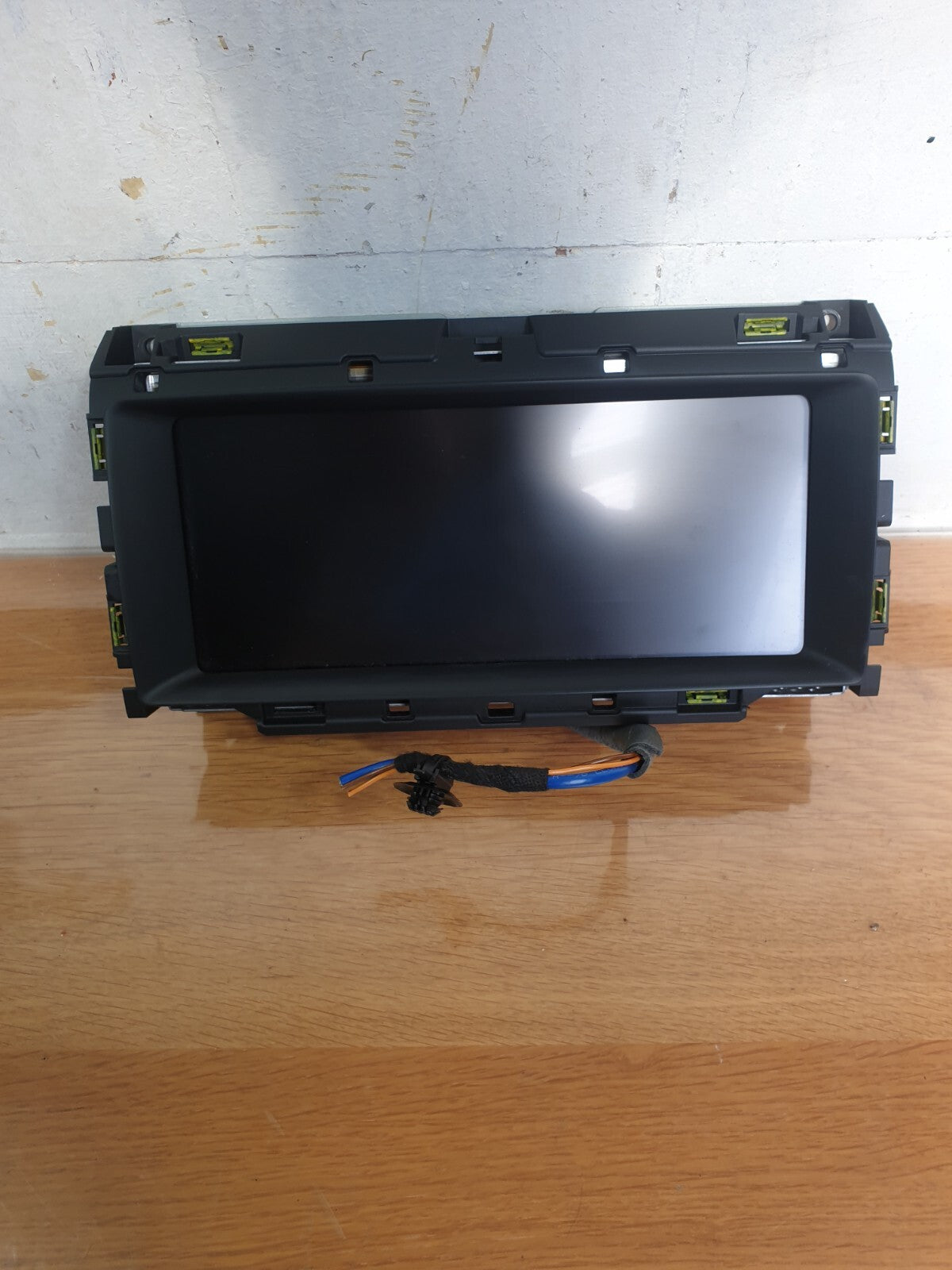 Jaguar F-Pace V6 3.0 Petrol 2017 SAT NAV DISPLAY SCREEN GX63-19C299-AC Warranty - Image 1