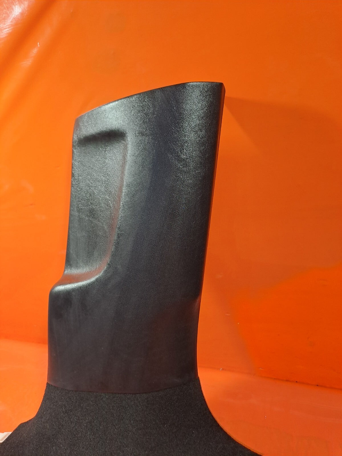 TESLA MODEL 3 LONG 2024 RIGHT SIDE LOWER B PILLAR COVER TRIM 1733762-10-D A207 - Image 3