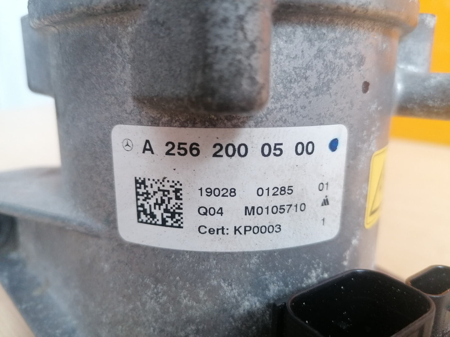 MERCEDES CLS 3.0 PETROL HYBRID 2019 COOLING WATER PUMP A2562000500 A006 - Image 12