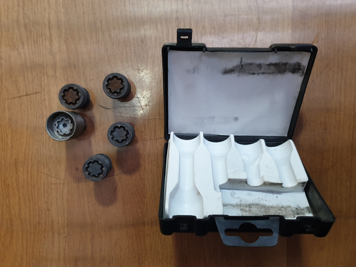 ✅KIA SOUL MK1 1.6 DIESEL 2009 LOCKING NUT BOLTS WHEEL NUTS 01302G127 Warranty - Image 12