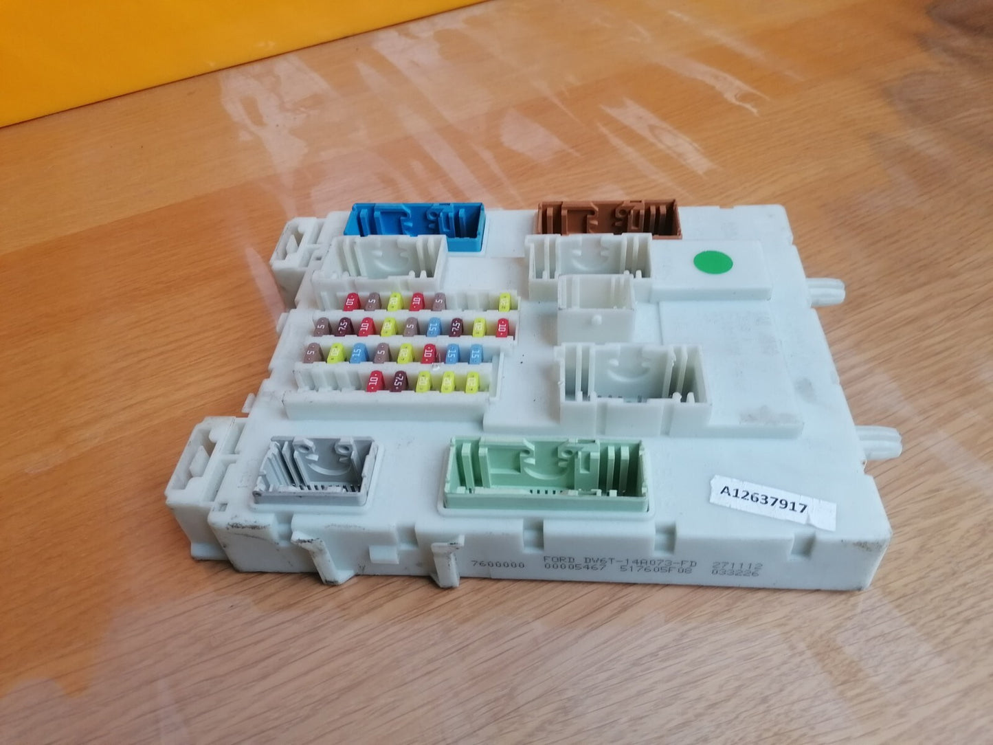 FORD TRANSIT CONNECT FUSE BOX BCM BODY CONTROL MODULE DV6T14A073 X00 - Image 3