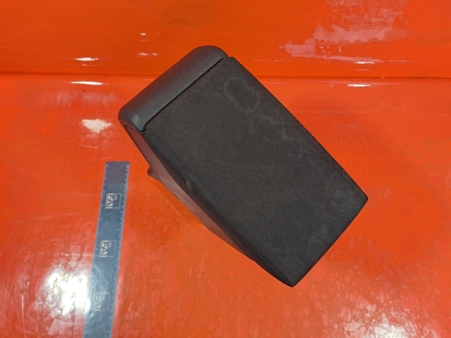 2023 VW TAIGO LIFE 1.0P CENTRE CONSOLE ARMREST 6F0864207AD + WARRANTY A219 - Image 3