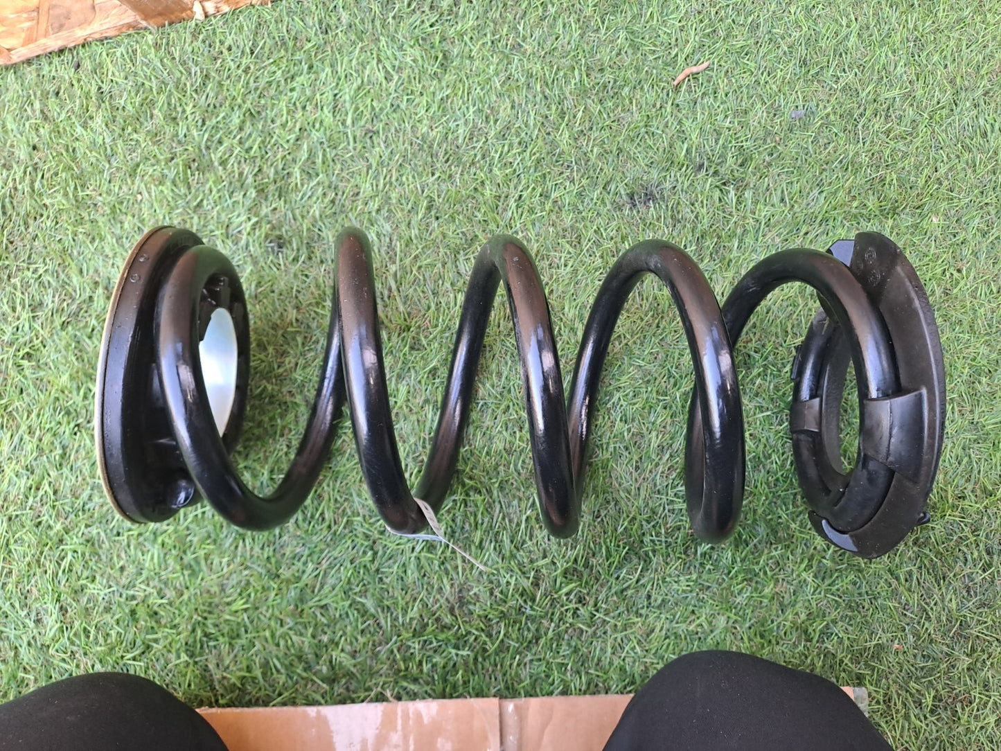 2024 TESLA MODEL 3 LONG REAR RIGHT COIL SPRING 1344472-00-B + WARRANTY A207 - Image 9
