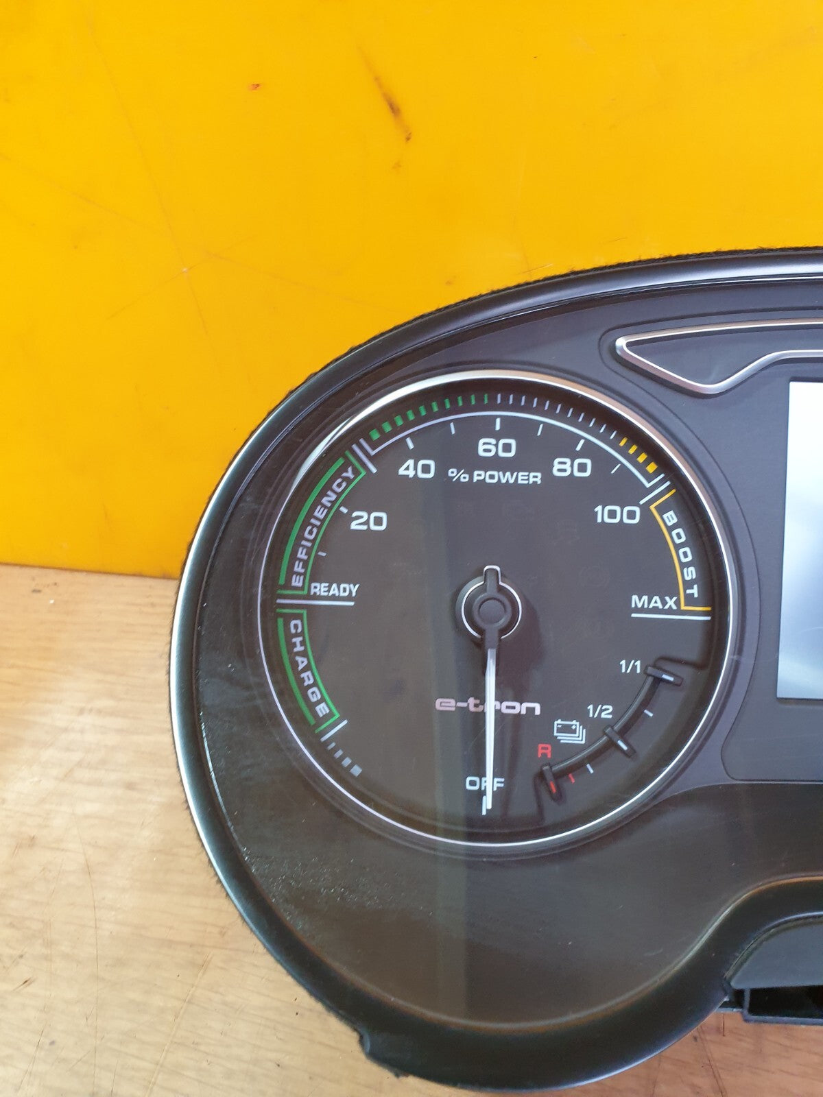 ✅AUDI A3 E-TRON 1.4 PETROL 2015 SPEEDOMETER INSTRUMENT CLUSTER 8V0920972E A204 - Image 3