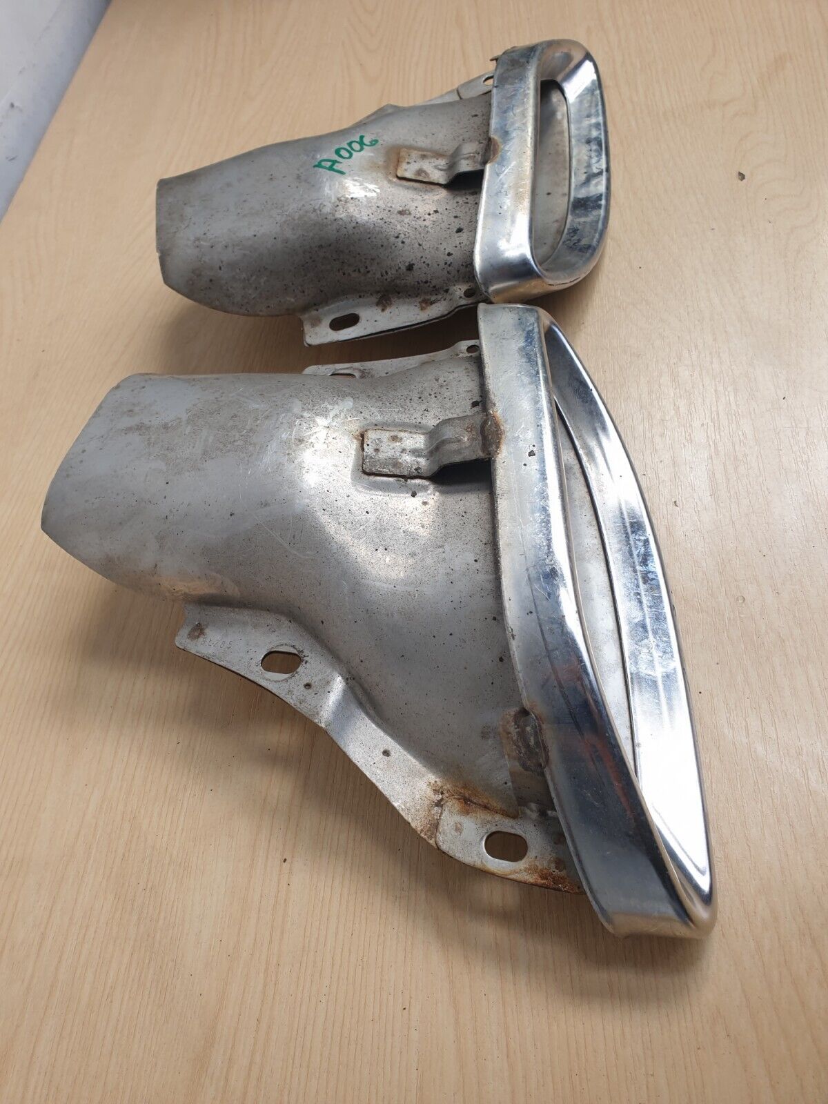 2019 MERCEDES CLS W257 REAR EXHAUST TIP PIPE END A2134903301 A2134903401 A006