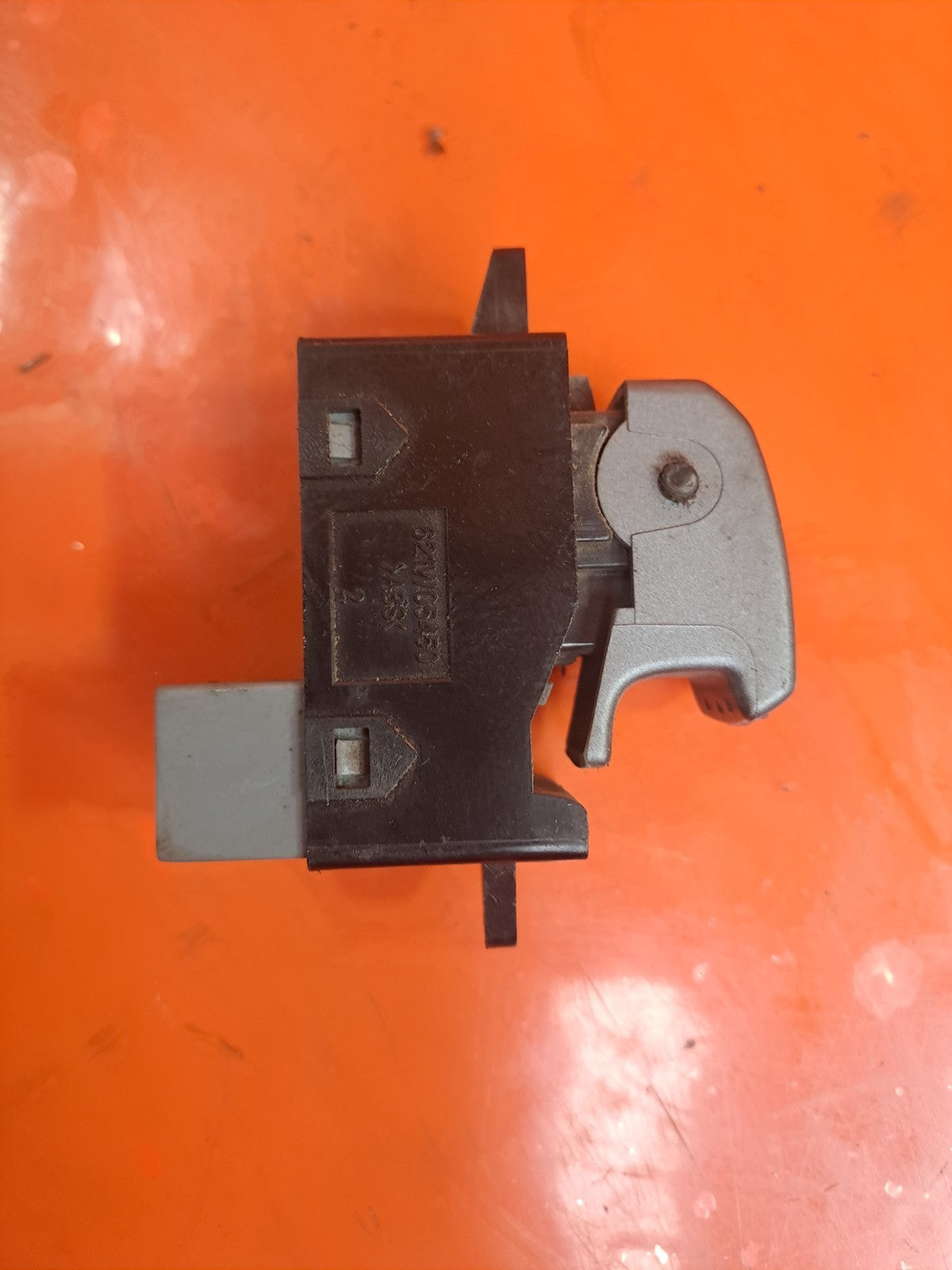 ✅SSANGYONG RODIUS TURISMO 2.2 DIESEL 2017 REAR LEFT WINDOW SWITCH 621W05450 A286 - Image 9