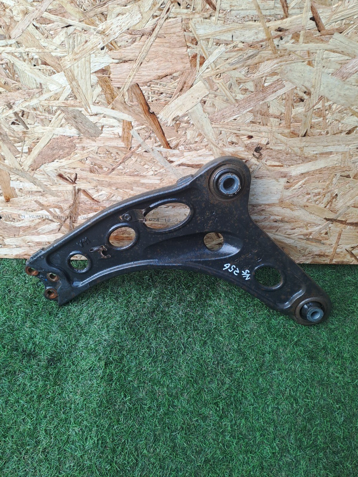 ✅RENAULT Trafic III Sl27 2016 1.6 Diesel FRONT LEFT LOWER CONTROL ARM WISHBONE - Image 1
