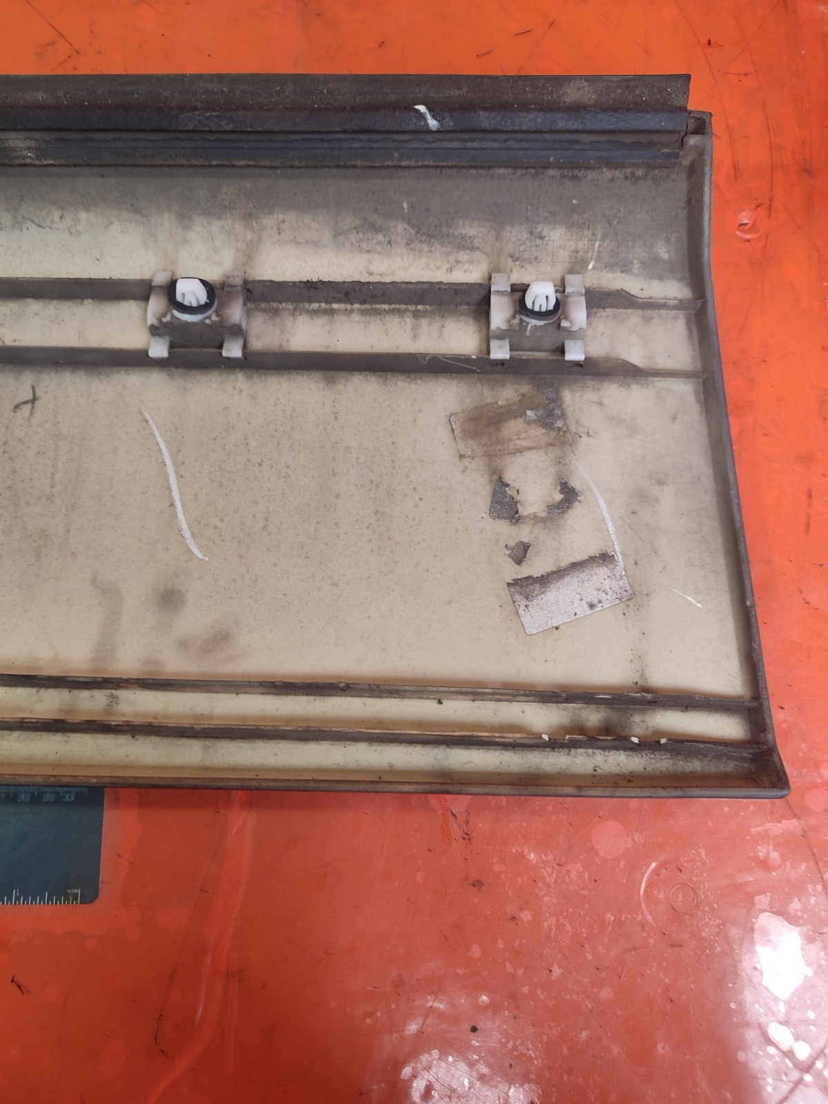 ✅2011 LAND ROVER RANGE ROVER L322 REAR RIGHT DOOR LOWER MOULDING TRIM 8263898 - Image 9