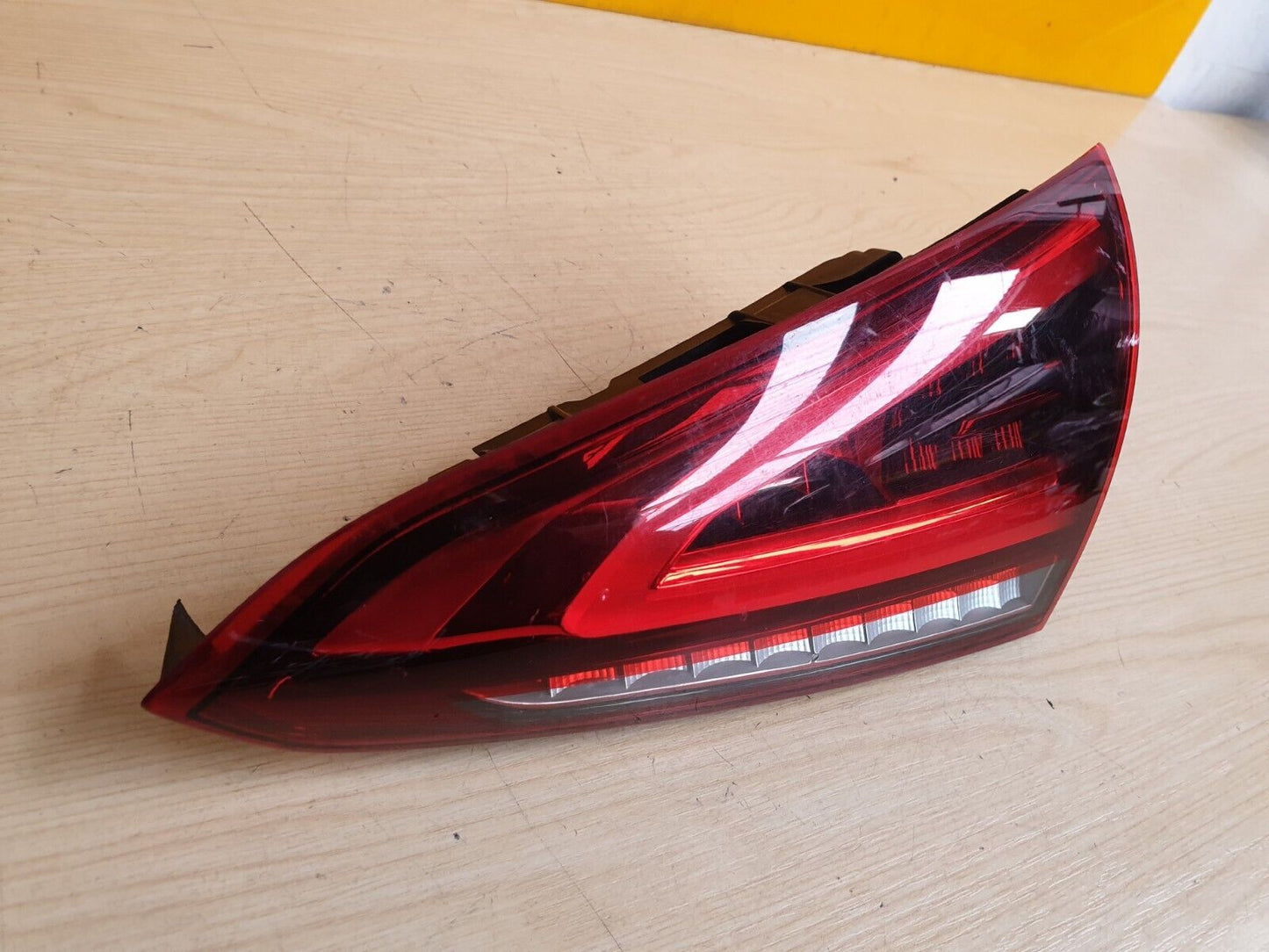 2019 MERCEDES A CLASS W177 REAR RIGHT INNER TAIL LED LIGHT A1779062000 X00