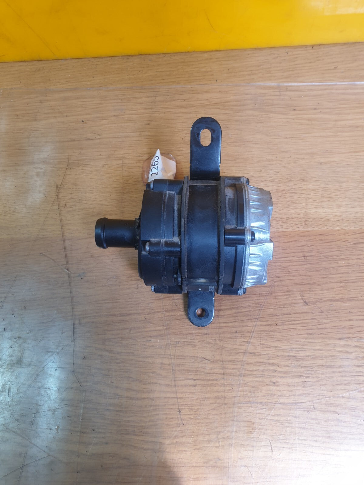 ✅AUDI A3 E-TRON 1.4 PETROL 2015 AUXILIARY WATER PUMP 04L965567 Warranty A204 - Image 8