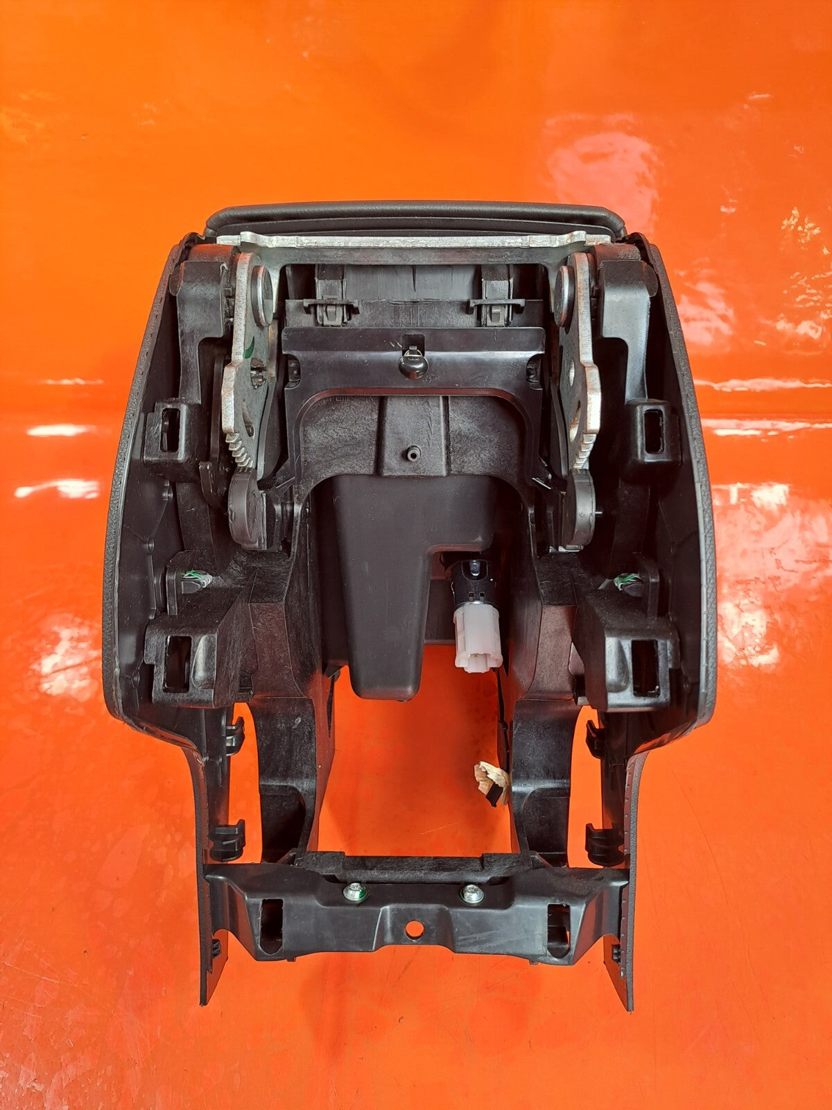 Cupra Leon VZ2 2023 1.4 Petrol ArmRest Assembly 5FA864207C Warranty A227 - Image 8