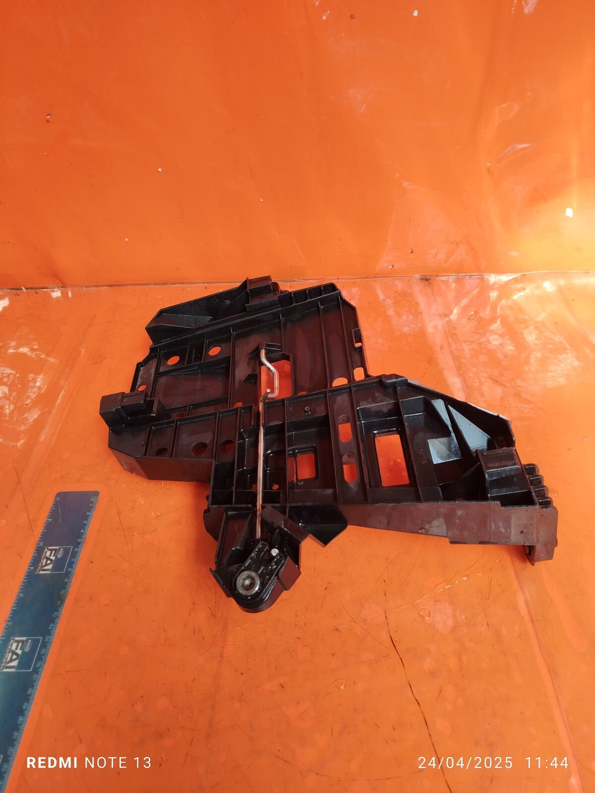 ✅2010 PORSCHE CAYENNE 9PA FRONT LEFT HEADLIGHT MOUNT BRACKET 7L5941045 +WARRANTY - Image 2