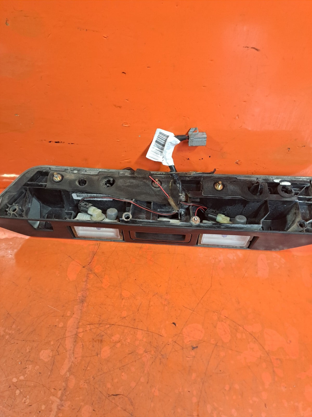 ✅2010 LAND ROVER DISCOVERY 4 L319 TAILGATE HANDLE LICENSE LIGHT AH22-431E76-BA - Image 5