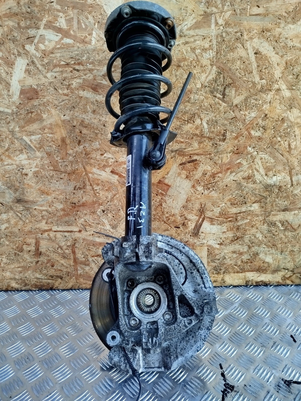 ✅BMW 2 Series F45 216D Luxury 2017 1.5 Diesel FRONT RIGHT SUSPENSION LEG HUB - Image 9
