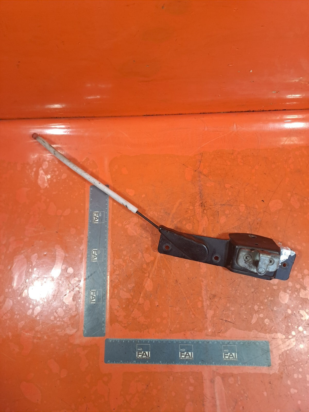 ✅RENAULT TRAFIC MK3 Sl27 1.6 DIESEL 2015 REAR RIGHT LOADING DOOR INTERIOR HANDLE - Image 2