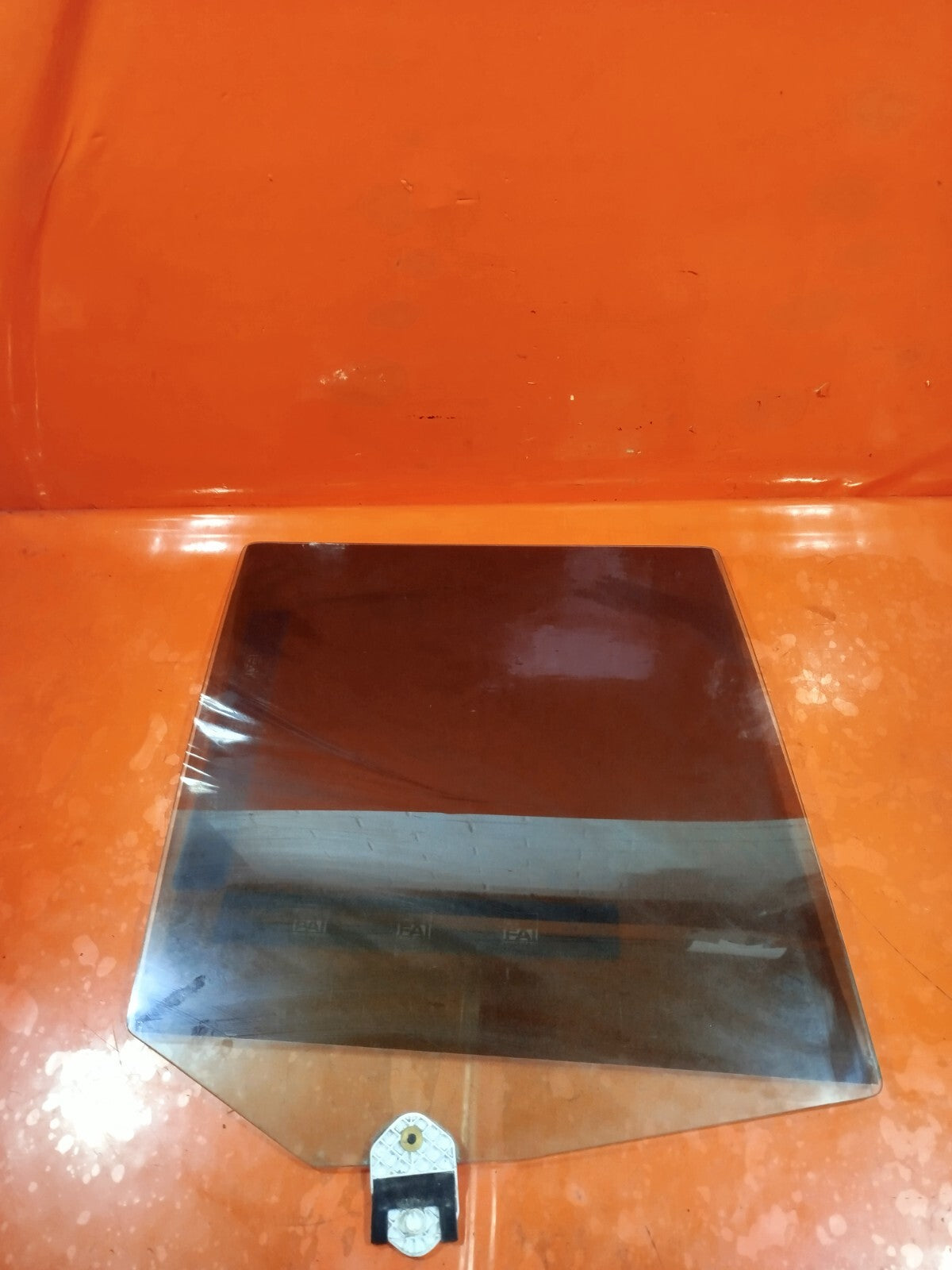 ✅2010 LAND ROVER DISCOVERY 4 L319 REAR RIGHT DOOR GLASS 5H22-21422-AA + WARRANTY - Image 2