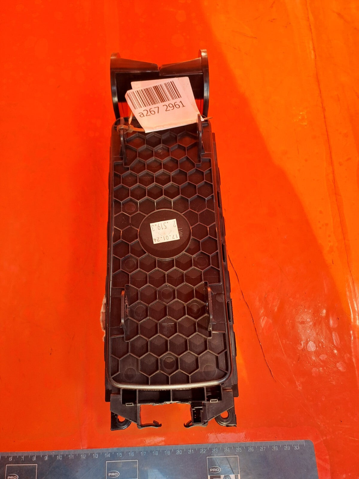 ✅FORD FOCUS ST-LINE 1.0 PETROL 2024 CENTRE CONSOLE STORAGE COMPARTMENT A267 - Image 12