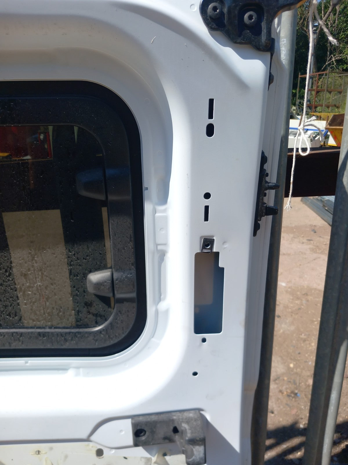 Ford Tourneo Custom 2.0 Diesel 2017 Left Sliding Door Bare White Warranty A359 - Image 12