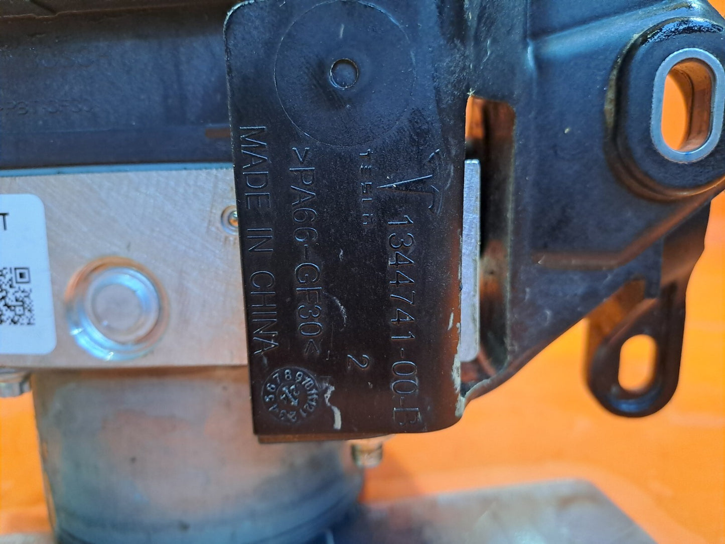 TESLA Model 3 Long 2024 PUMP MODULATOR CONTROL UNIT 1344741-00-B 1344745-00-A - Image 10