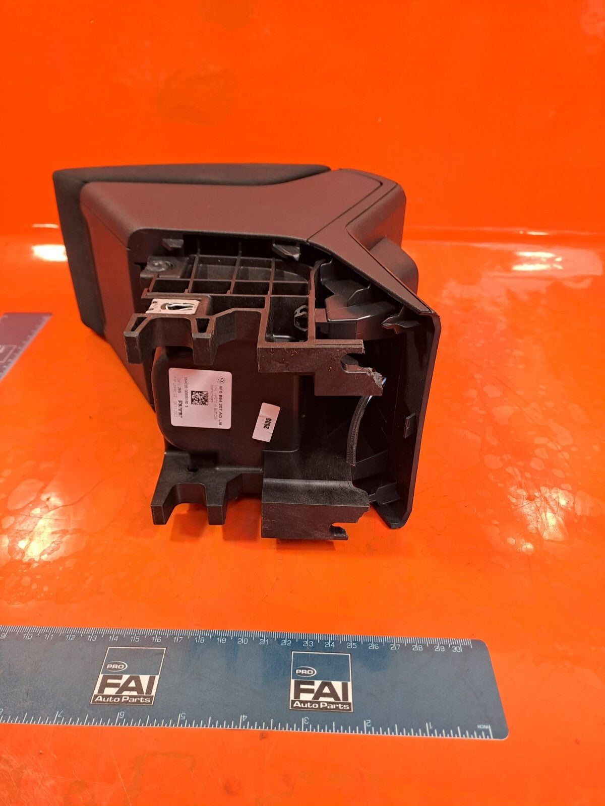 2023 VW TAIGO LIFE 1.0P CENTRE CONSOLE ARMREST 6F0864207AD + WARRANTY A219 - Image 8