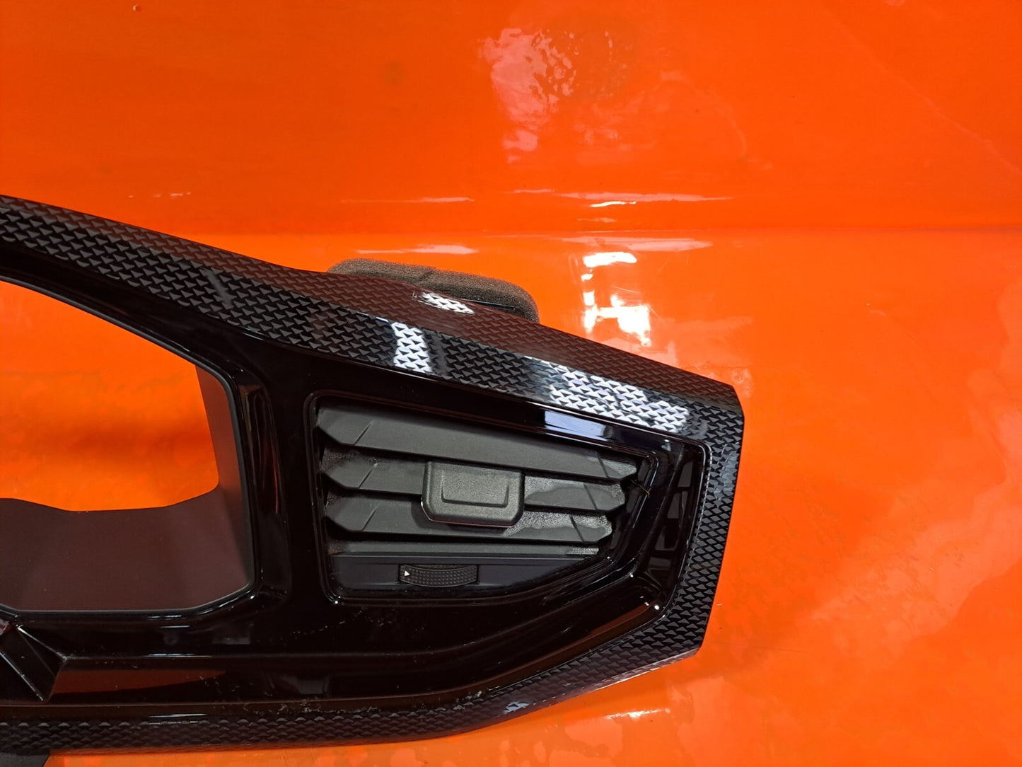 2023 VW TAIGO LIFE 1.0P SPEEDOMETER SURROUND TRIM 2G0858560 + WARRANTY A219 - Image 2