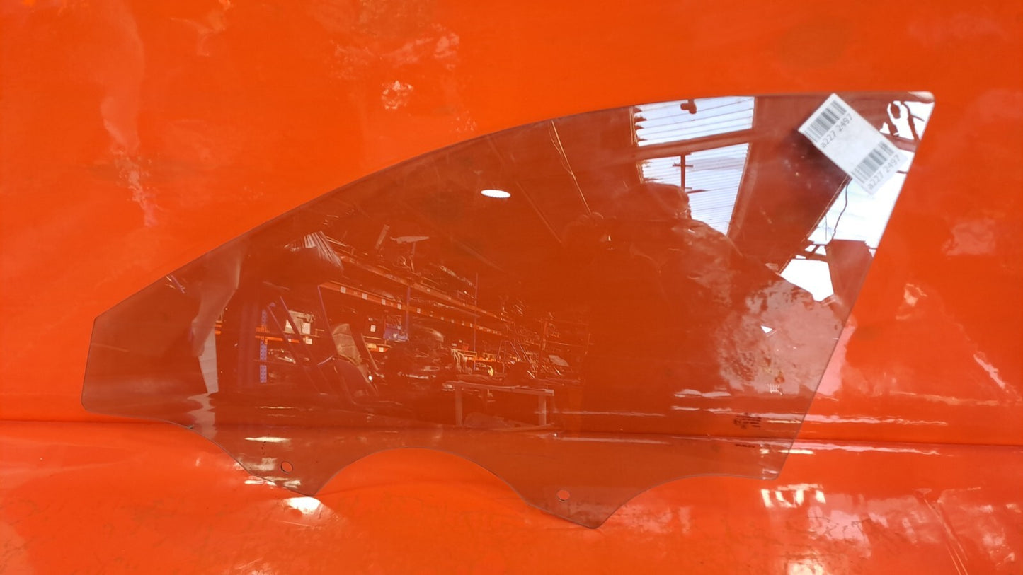 CUPRA LEON VZ2 1.4 PETROL 2023 FRONT RIGHT DOOR WINDOW GLASS 5FA845202A Warranty - Image 4