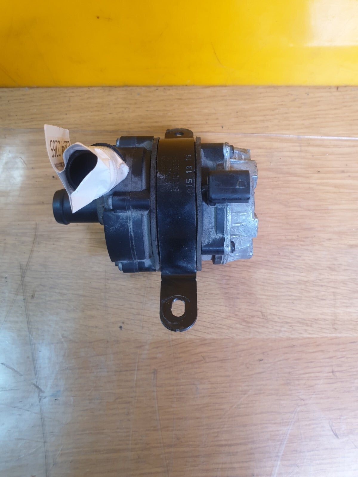 ✅AUDI A3 E-TRON 1.4 PETROL 2015 AUXILIARY WATER PUMP 04L965567 Warranty A204 - Image 3