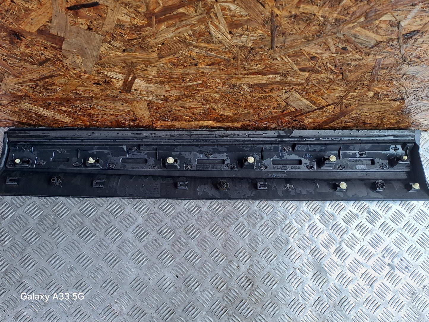 ✅Land Rover Discovery 2.0D 2018 FRONT LEFT DOOR MOULDING HY32-21065-AD Warranty - Image 10