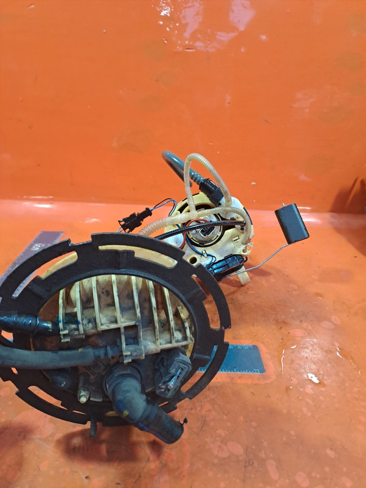 ✅2011 LAND ROVER DISCOVERY 4 L319 3.0D FUEL PUMP SENDER UNIT AH22-9039-BD A239 - Image 4