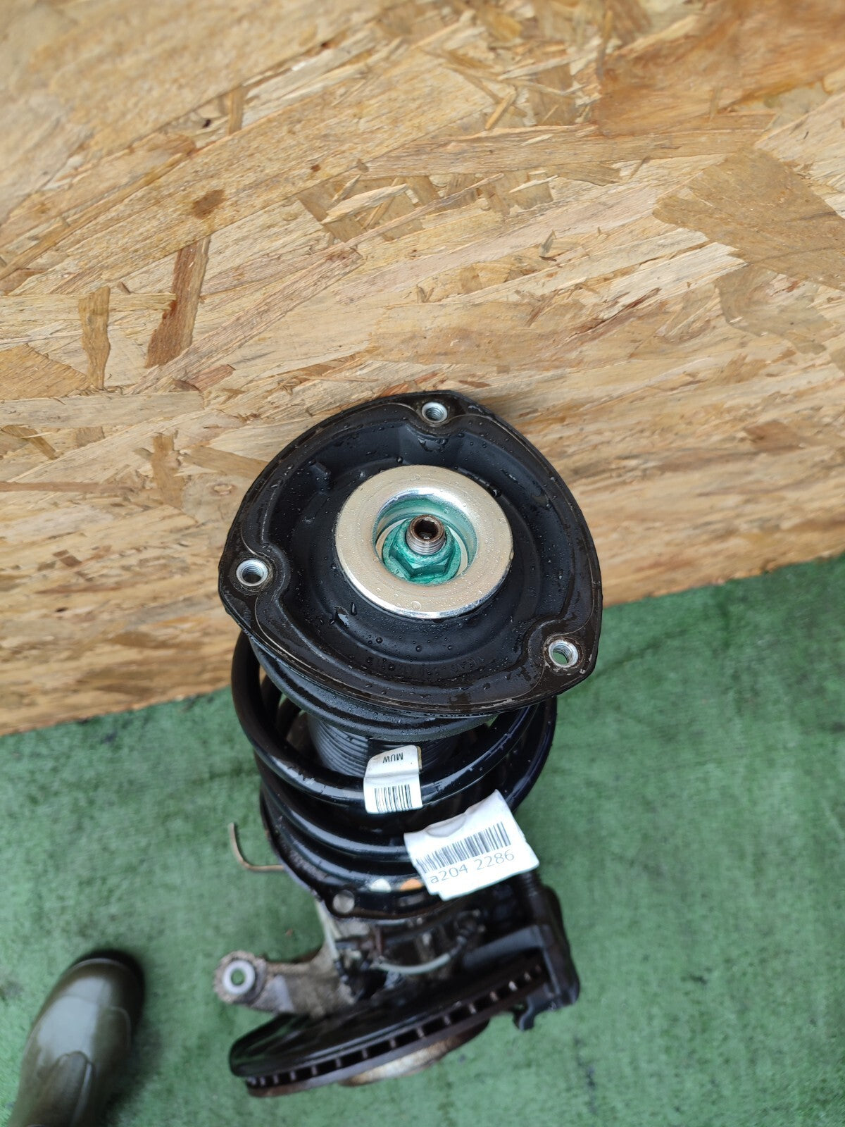 ✅Audi A3 E-Tron 2015 1.4 Petrol FRONT RIGHT SUSPENSION LEG HUB 5Q0413031GD A204 - Image 8