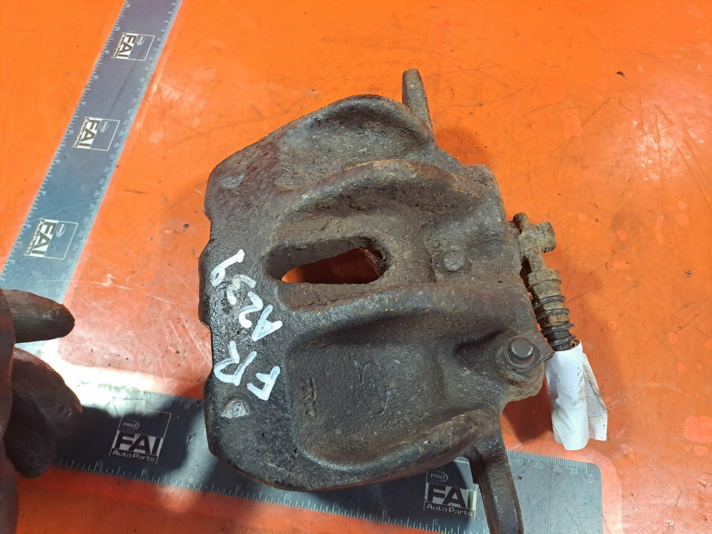 ✅2011 LAND ROVER DISCOVERY 4 L319 3.0D FRONT RIGHT BRAKE CALIPER + WARRANTY A239 - Image 6