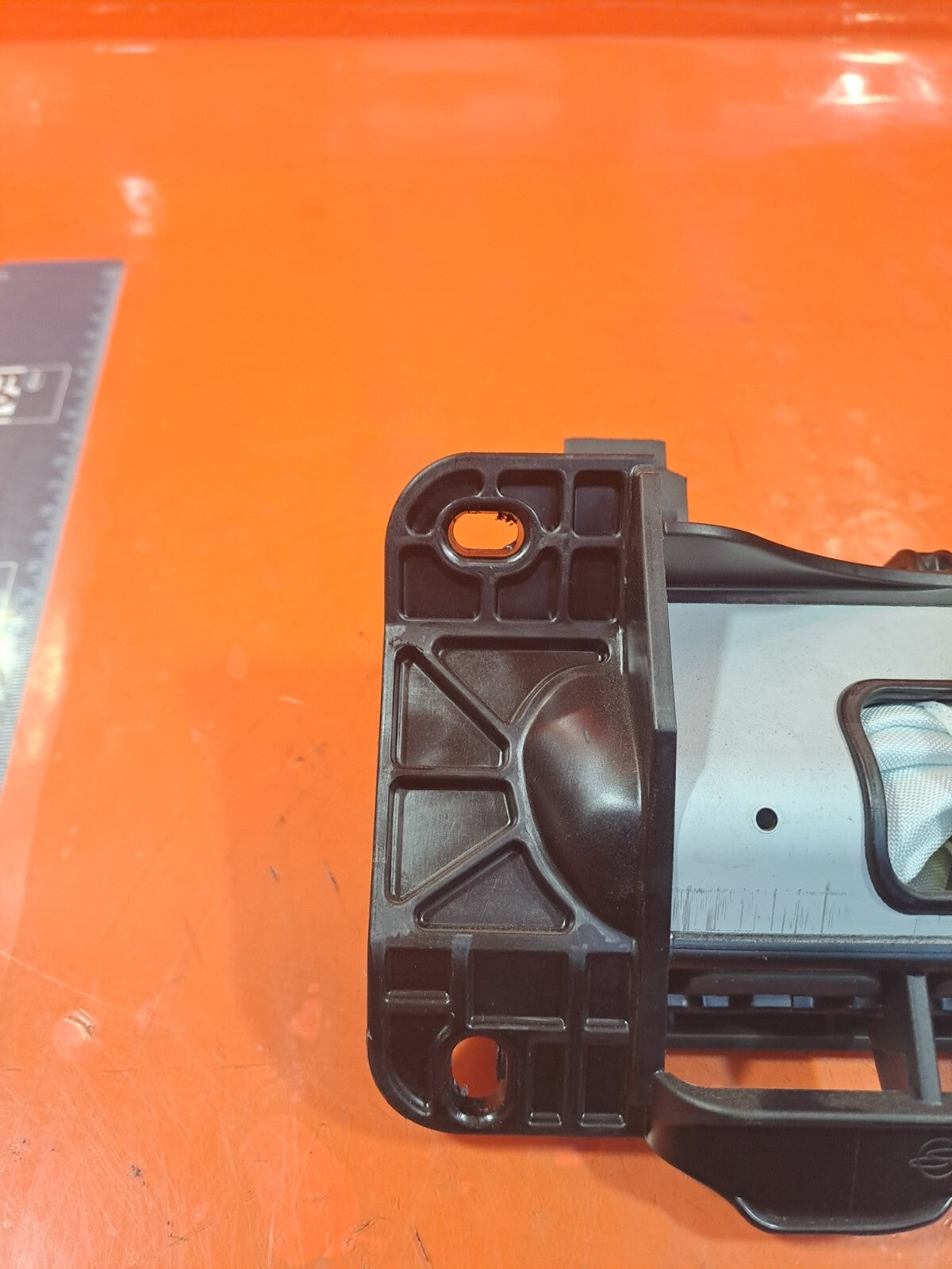 Ssangyong Tivoli Ex 1.6 Diesel 2017 RIGHT KNEE ARBAG 86203-35500 Warranty A230