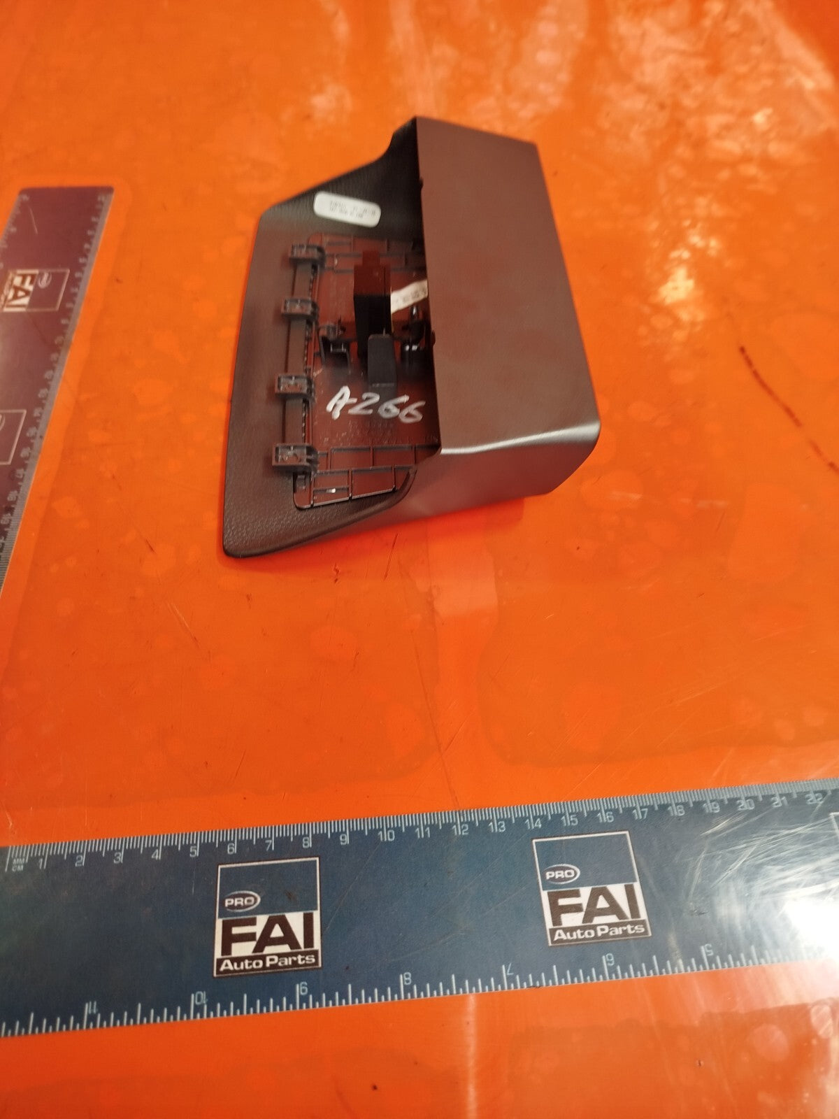 ✅TESLA MODEL 3 LONG RANGE 2020 DISPLAY SCREEN BRACKET HOLDER 1105487-00-E A266