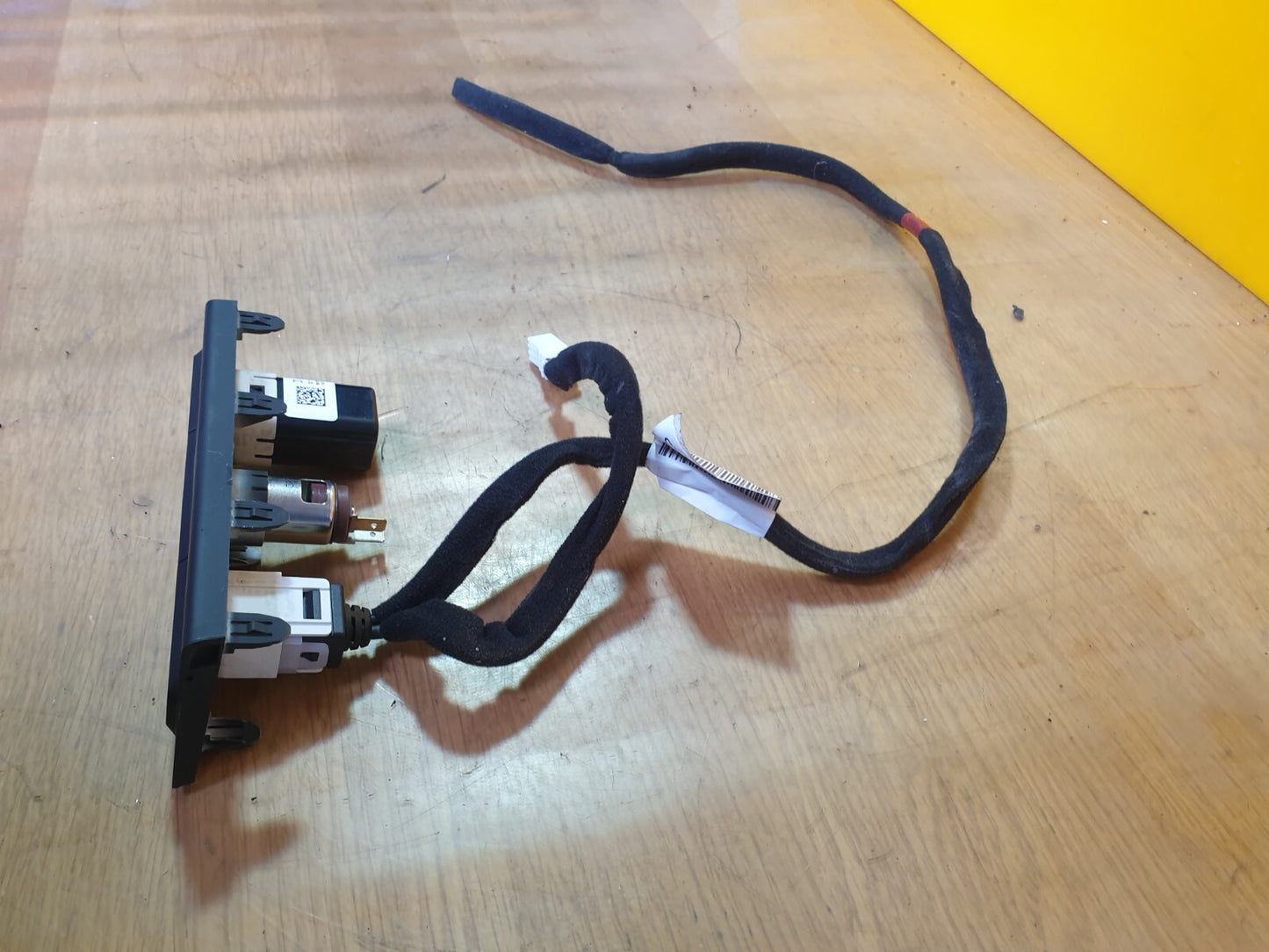 2023 HYUNDAI I20 MK3 N LINE 1.0P AUX USB PORT CHARGE SOCKET UNIT 96125Q0120 A189